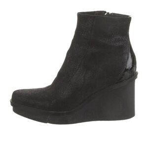 Donald J. Plainer Black Wedge Ankle Boots size 10